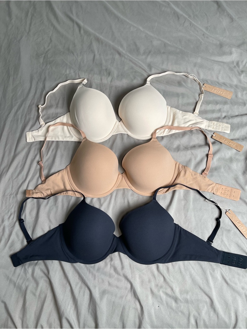 3-Piece SKIMS Fits Everybody T-Shirt Bra Bundle Set NWT
